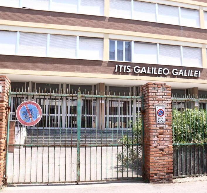 A scuola? A Livorno ci vado con il taxi