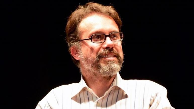 “Passato remoto” di Vittorio Cotronei sabato al Teatro Lux