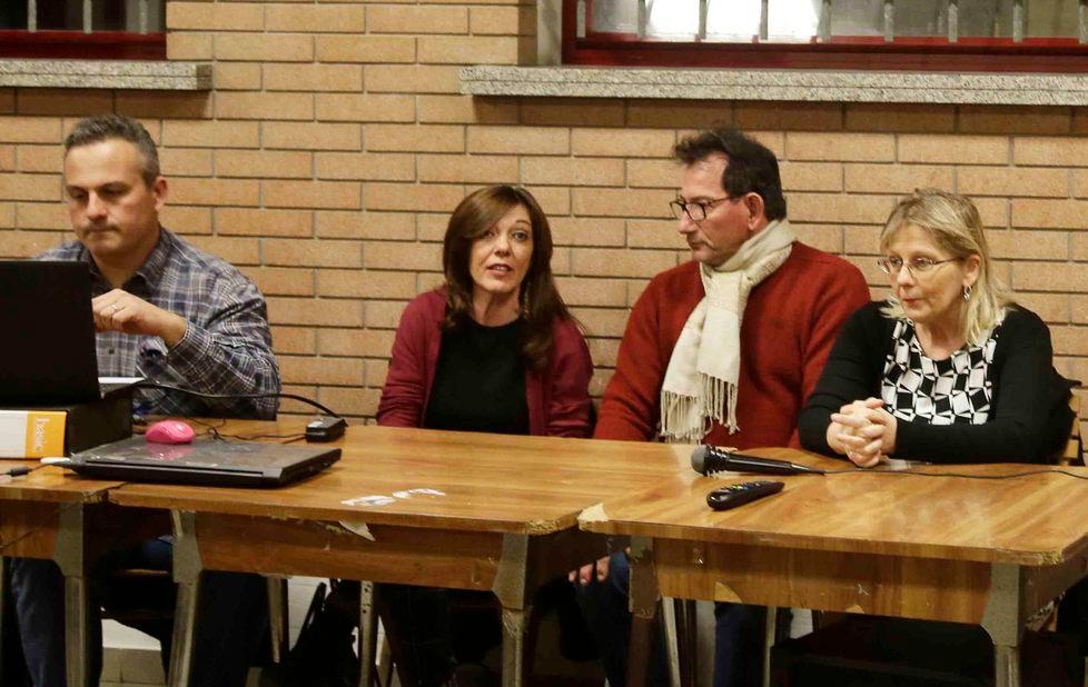 Acqua rossa, un sit-in contro la Farm Service 