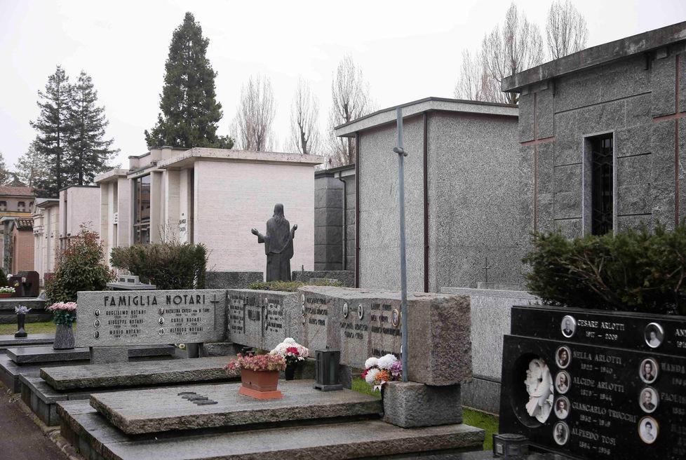 Smontano le cappelle per il rame, sorpresi grazie a un residente 