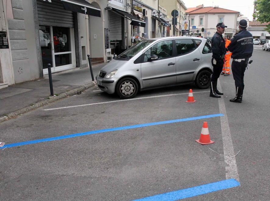 Stalli blu, tutti contro ma si va avanti 