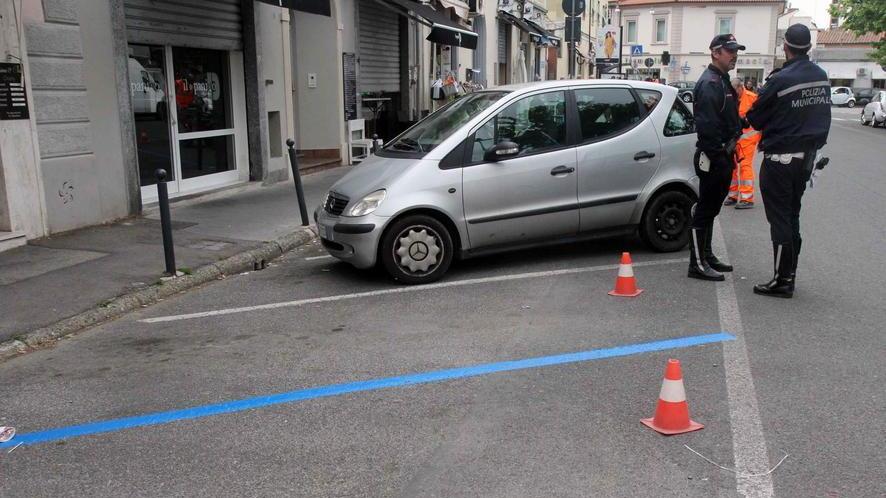 Stalli blu, tutti contro ma si va avanti