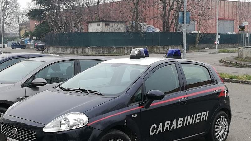 Botte e insulti alla ex: arrestato