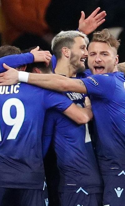 La Lazio vola ai quarti Il Milan fuori con rabbia 