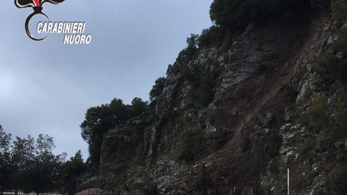 Frana sulla provinciale Desulo-Fonni, senso unico alternato