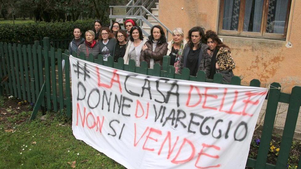 La Casa delle donne: «Noi restiamo qua»