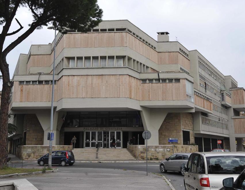 Trovato con la droga, arresto convalidato
