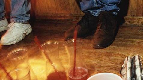 Alcol a una 14enne finita in coma etilico Baristi sotto accusa