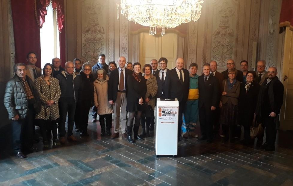 I farmaci inutilizzati raccolti per essere distribuiti ai poveri 