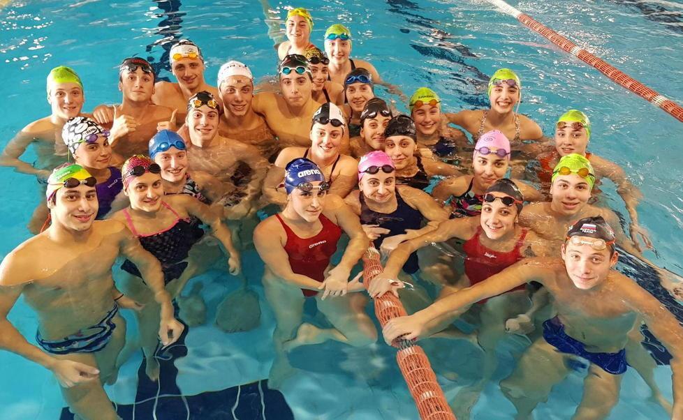 In bella evidenza a Livorno gli atleti del Centro Nuoto Massese