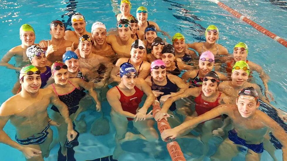 In bella evidenza a Livorno gli atleti del Centro Nuoto Massese