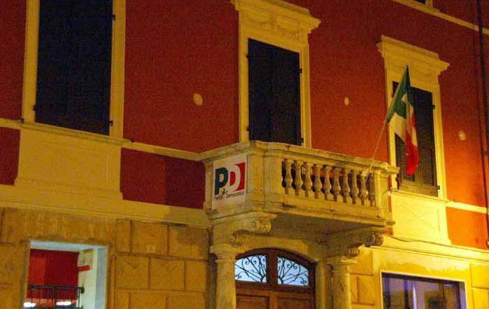 Primarie Pd, fumata grigia in direzione 