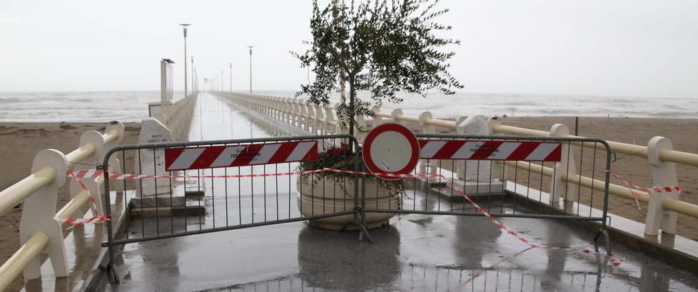 Troppo costoso rifare il pontile, forse meglio farne uno nuovo
