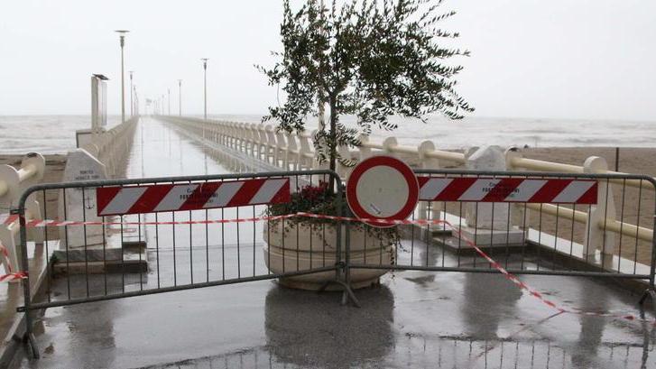 Troppo costoso rifare il pontile, forse meglio farne uno nuovo