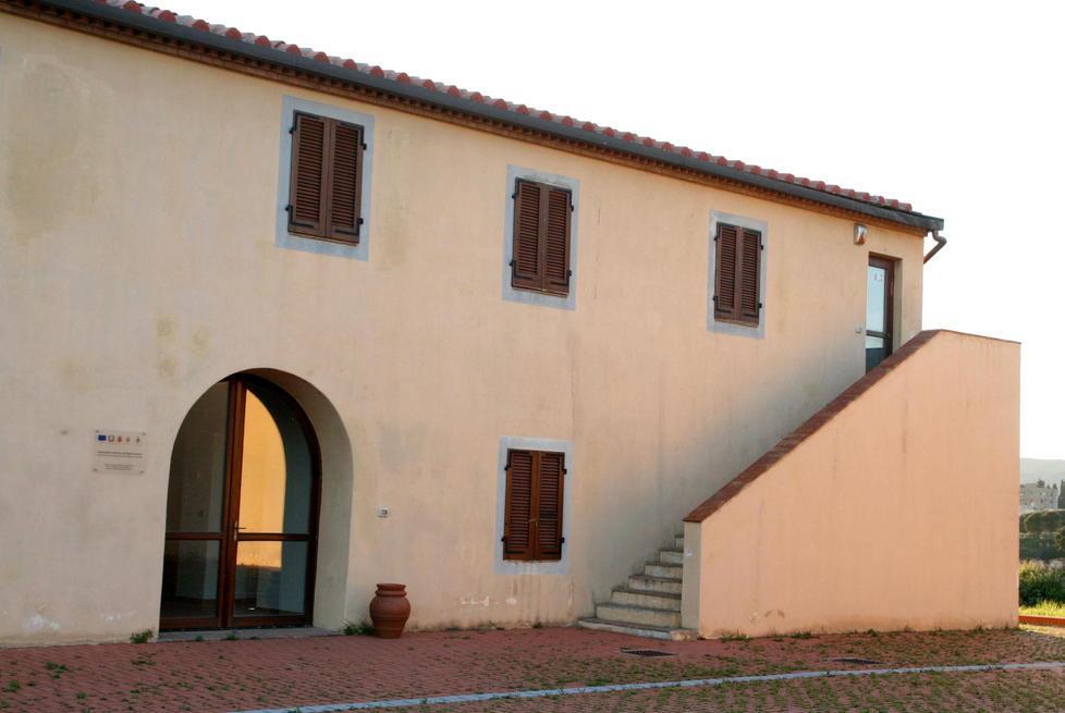 Edificio in abbandono Vandali in azione nel Parco delle Colline