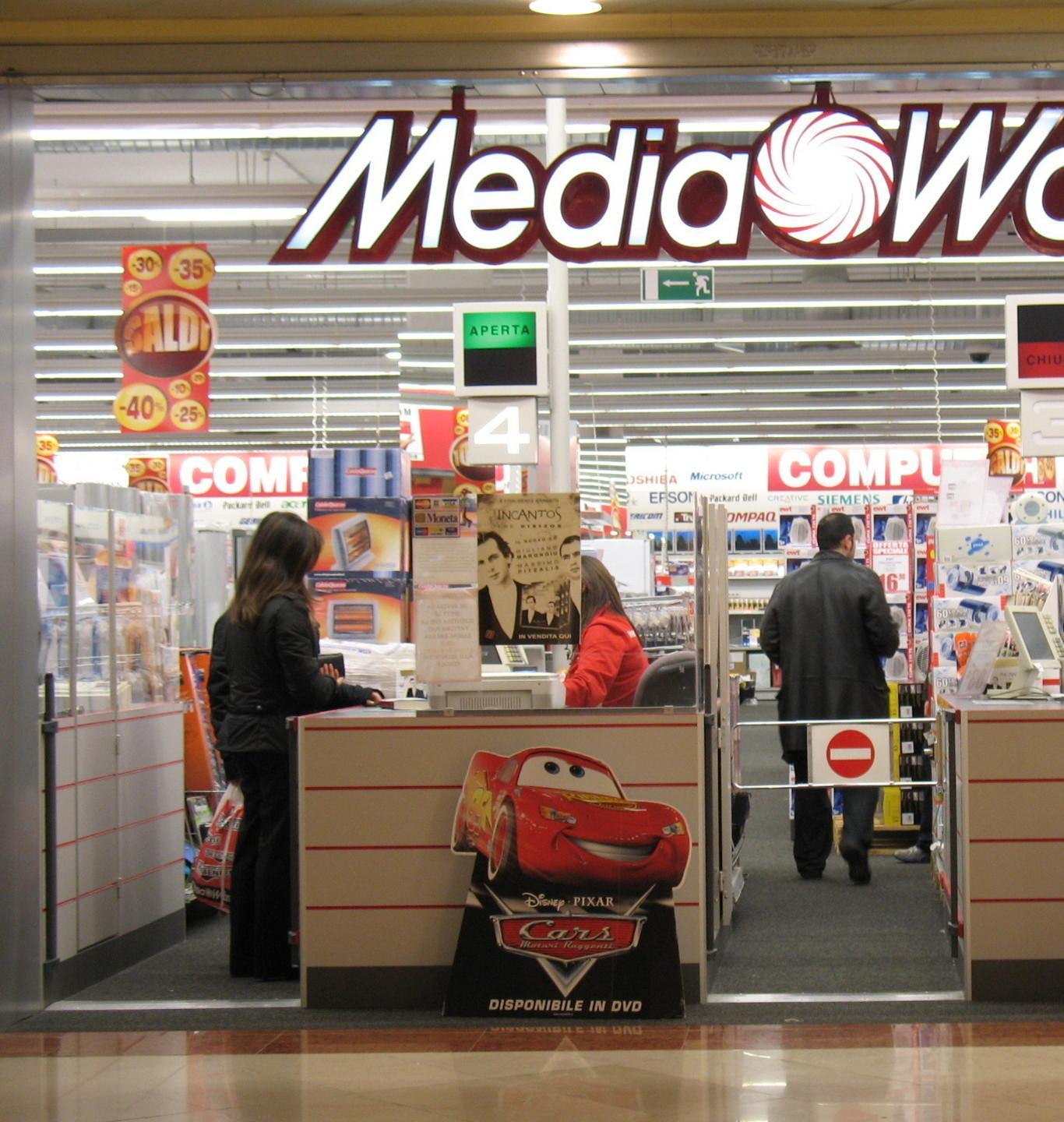 Crisi di MediaWorld, si tratta per evitare il trasferimento dei dipendenti 