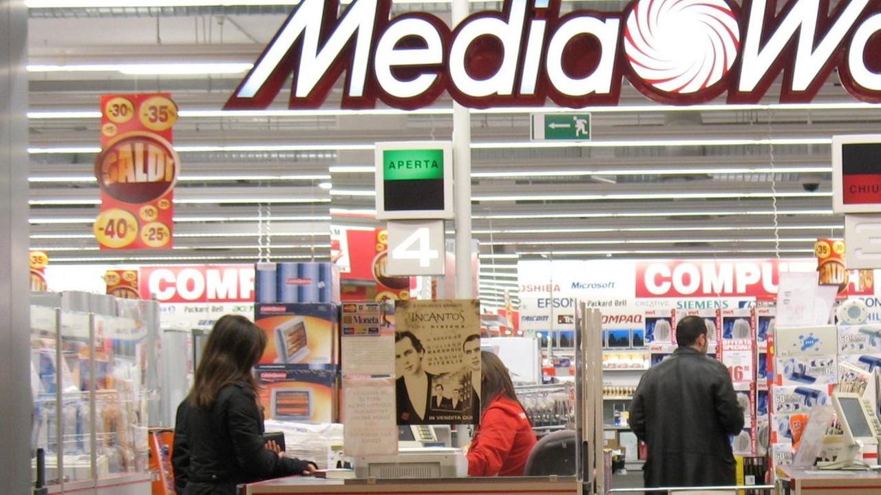 Crisi di MediaWorld, si tratta per evitare il trasferimento dei dipendenti
