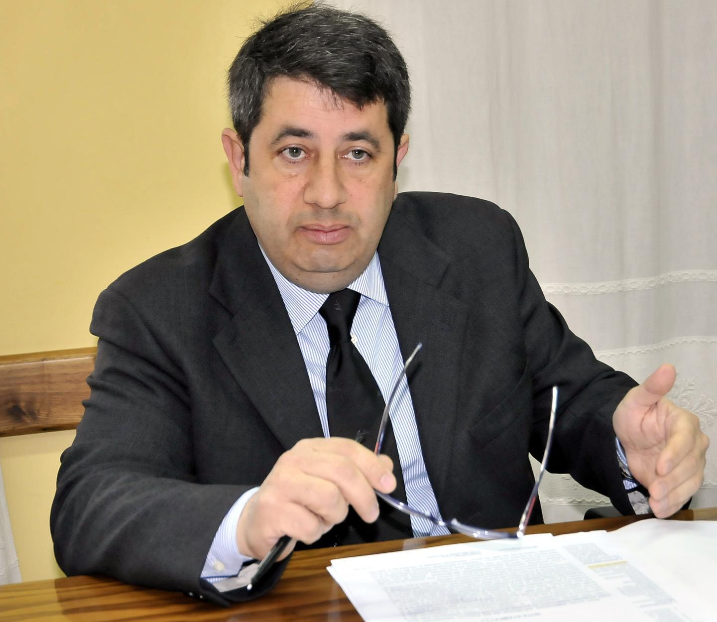 Il sindaco: notizia terribile basta violenze verso le donne