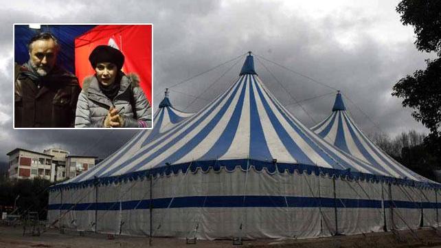 "Dalla Pergola... al circo": la Ricci prende in giro il teatro di Massa, poi le scuse - Video