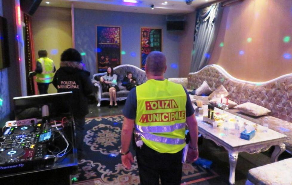 Sequestrato un night club abusivo cinese 