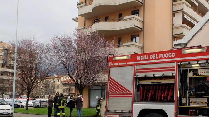 Incendio nei garage Fatto evacuare intero condominio