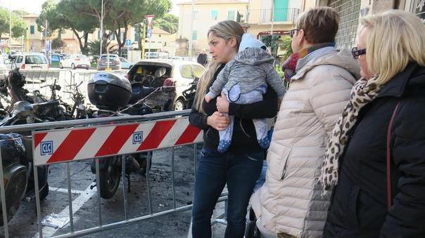 Fiamme nella notte strage di motorini in piazza Matteotti