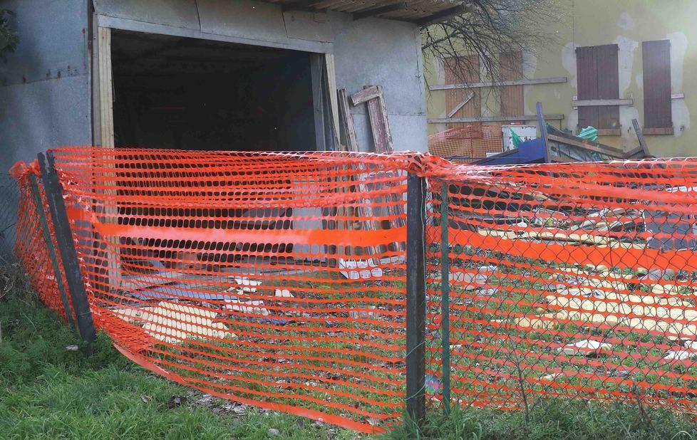 Barco, Acer recinta la discarica 