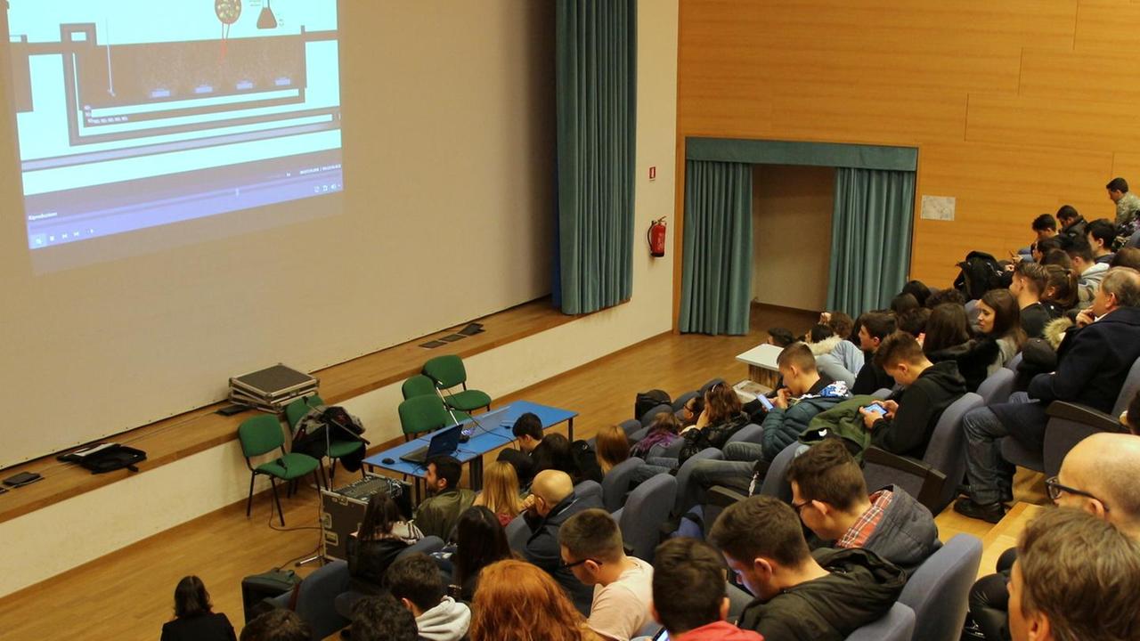 Dal bacino alle case il viaggio dell’acqua spiegato agli studenti