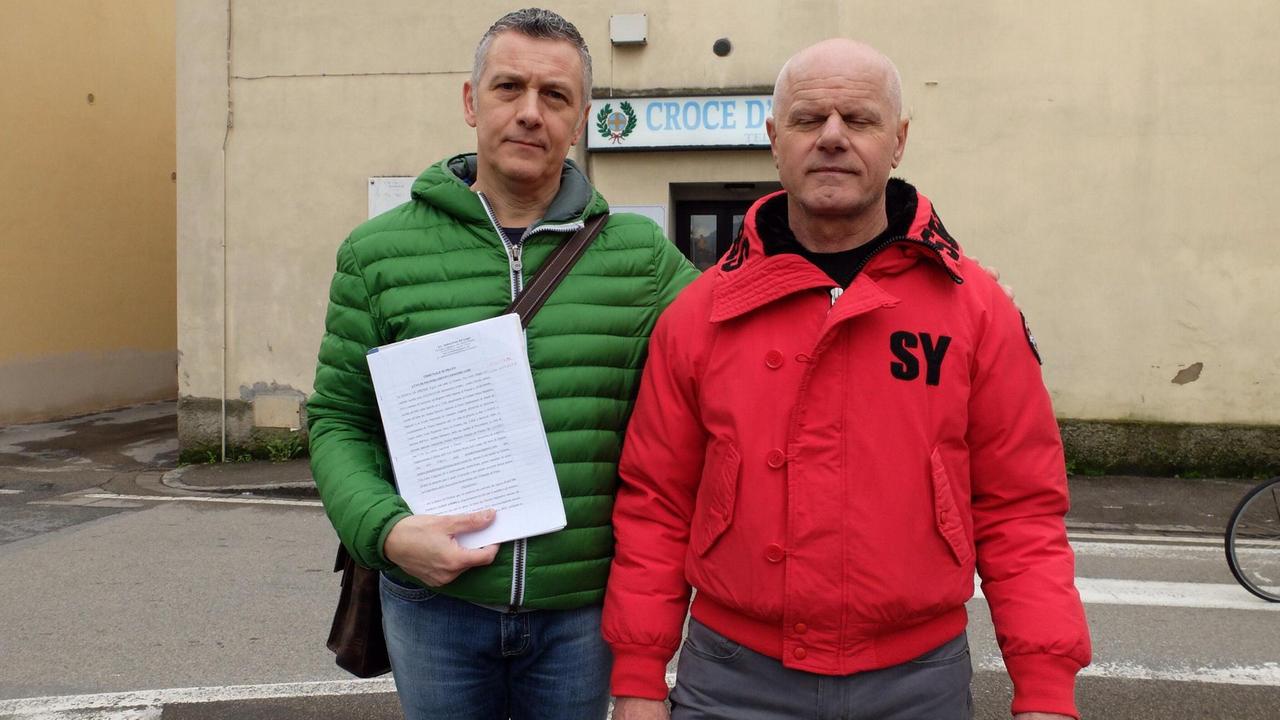 Paolo Falcini e Mauro Tagliaferri davanti all'immobile di San Giorgio a Colonica