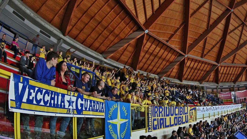 L’invasione dei tifosi gialloblù