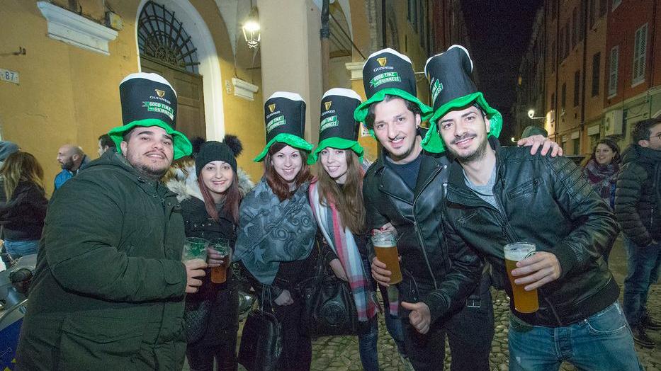 Via Gallucci in stile Irish per San Patrizio