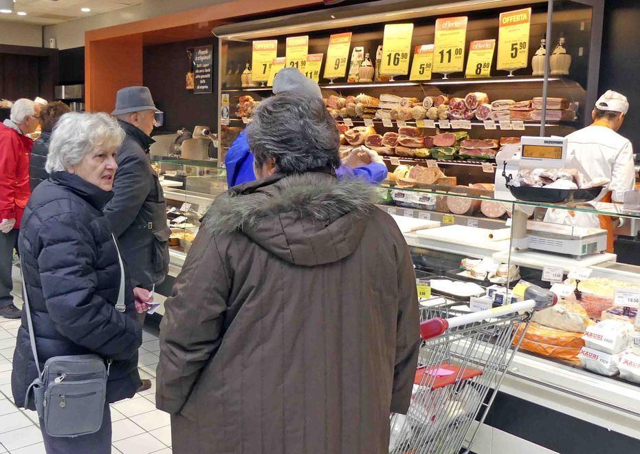 Fenomeno in aumento: la spesa diversifica in base alla convenienza