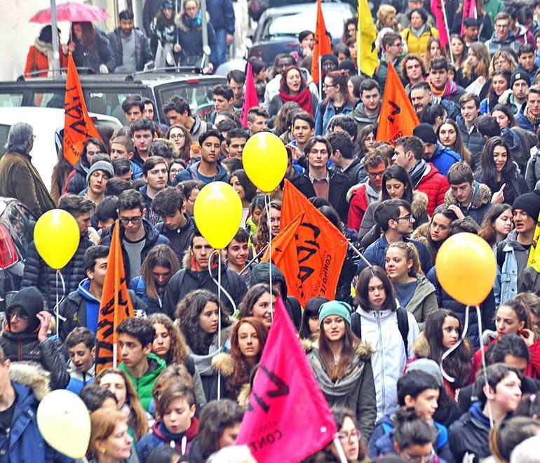 Cinquemila in corteo contro le mafie 