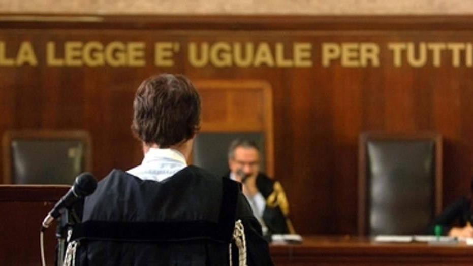 Minacce telefoniche a due imprenditori: in quattro alla sbarra