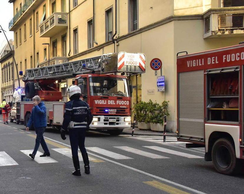 «Aiuto, casa a fuoco» Ma è un falso allarme