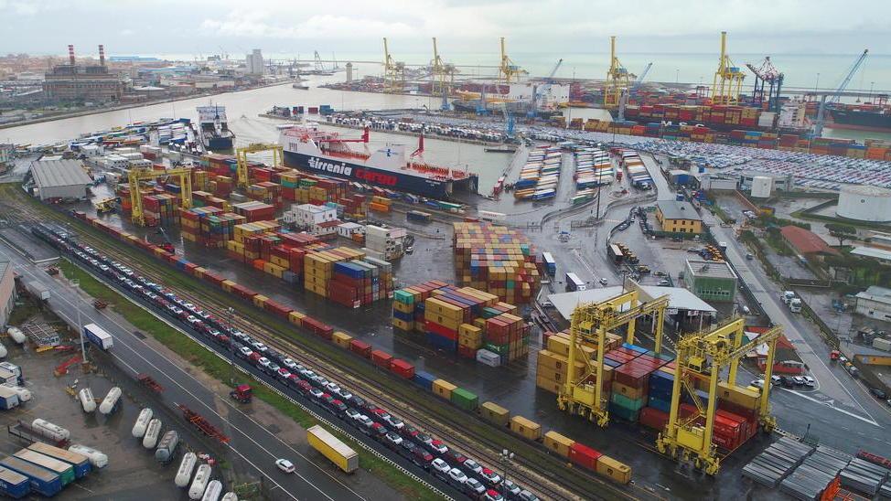 Porto, anche i traffici auto scelgono il treno