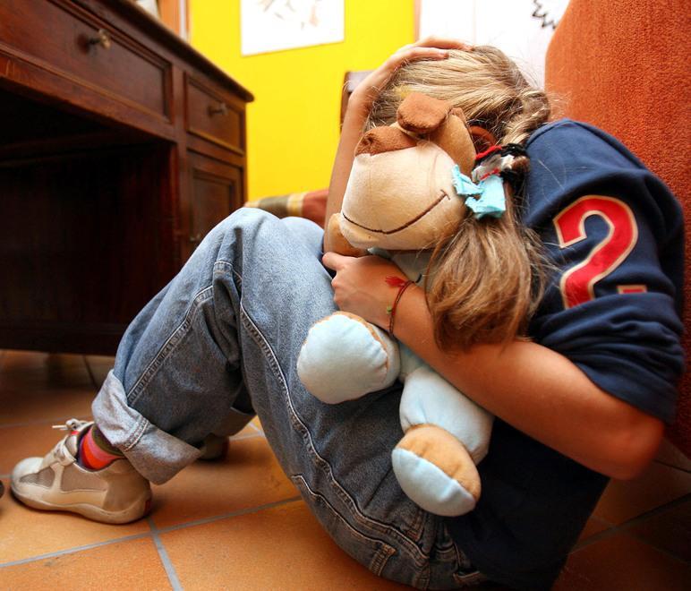 Molestie a una bambina, va in carcere a 77 anni 