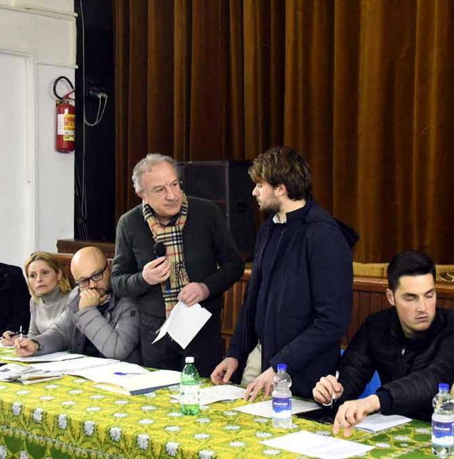 Pd vicino alla rottura poi rinvia la decisione su primarie e Volpi bis 