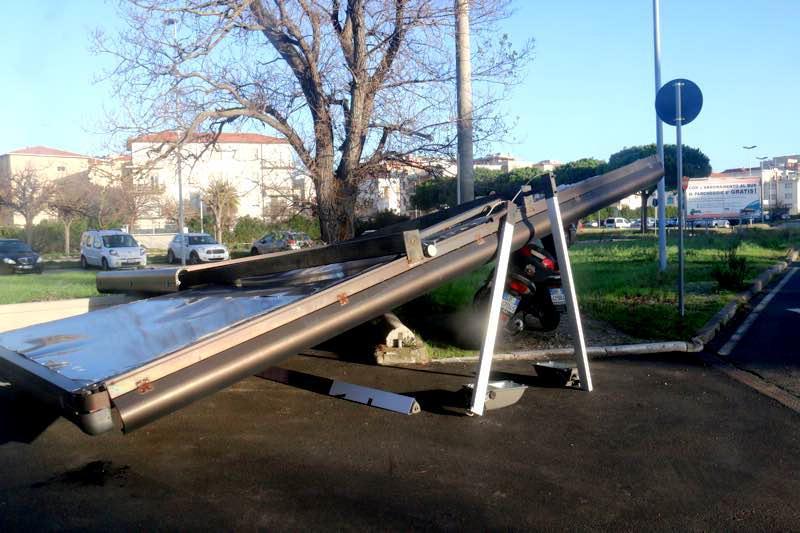 Livorno: scuole chiuse per il vento forte domani, mercoledì 21 