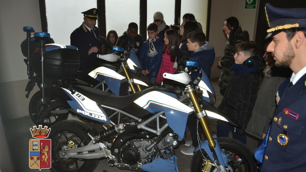 Gli alunni della Verdi a scuola di polizia