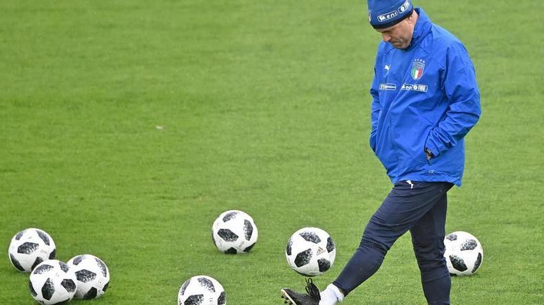 Buffon: «Io nell’Italia soltanto per unire» Di Biagio: «Gioca lui»