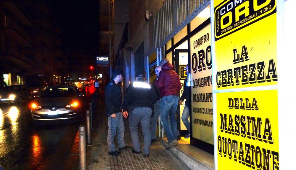 Sassari, due arresti per la rapina al "compro oro" di viale Trento