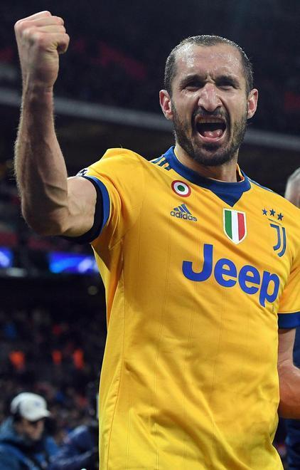 Chiellini e Alex Sandro, nuove grane per la Juve 