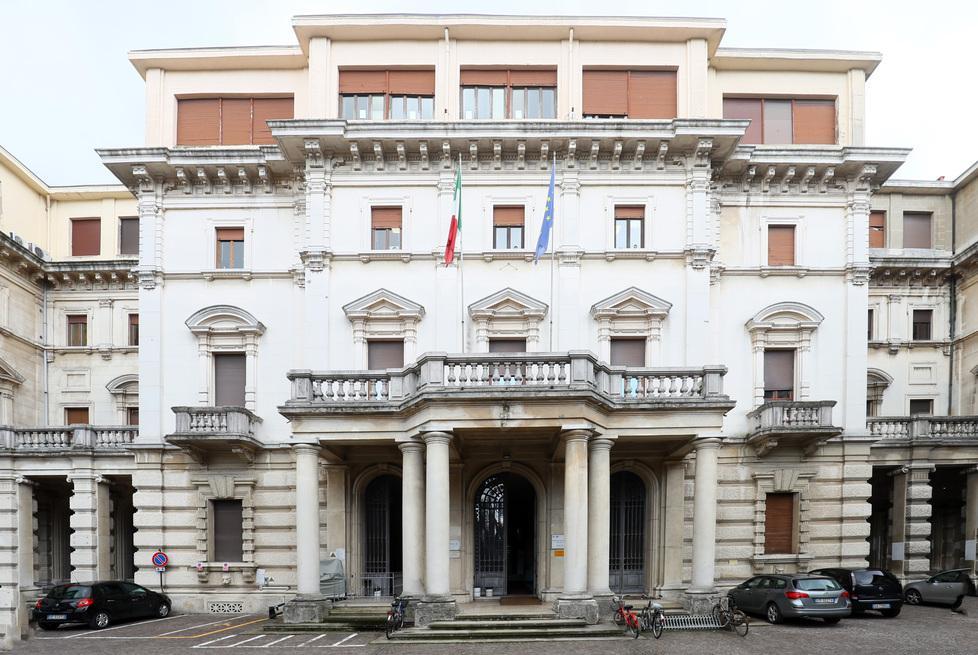 I dipendenti: «Al Mef dirigente severa, vogliamo andare via da quell'Ufficio» 