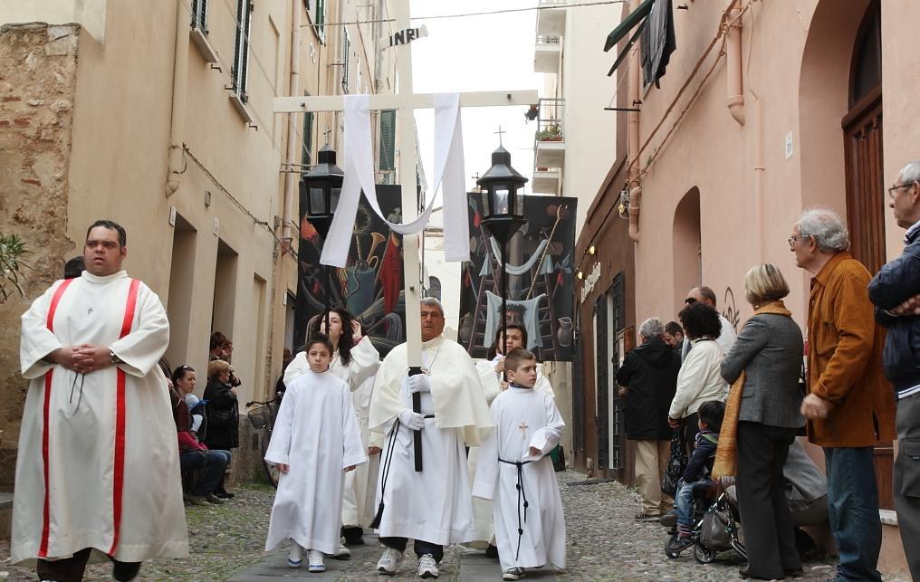 La Setmana Santa a l’Alguer tra religione e intrattenimento