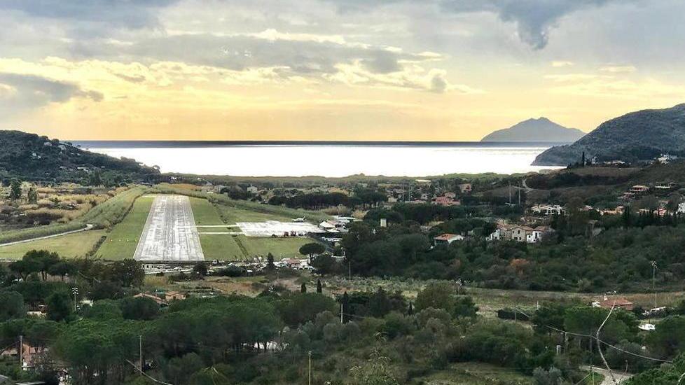 Aeroporto, pista più lunga ma quest’anno meno voli