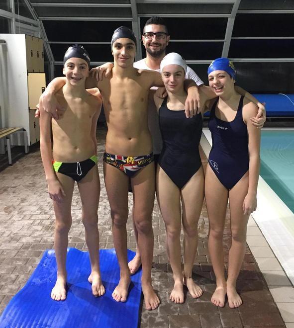 Nuoto, bravi i 4 moschettieri di San Vincenzo