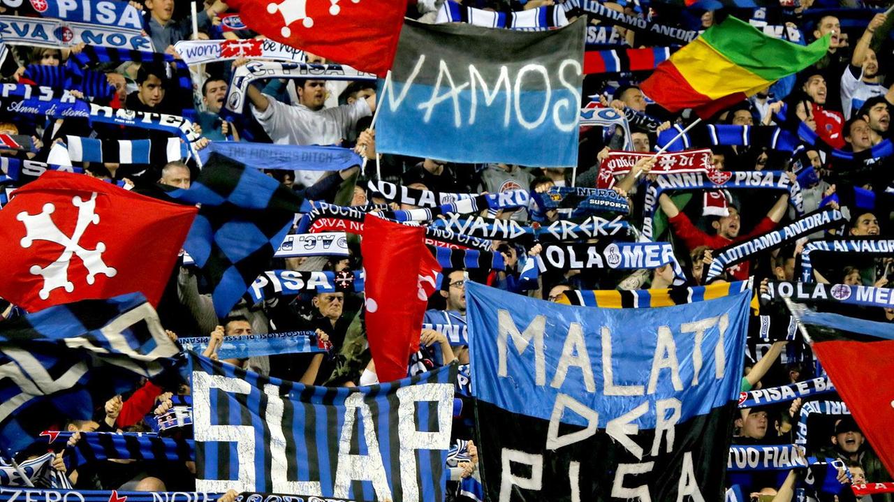 Uno scorcio della curva Nord dell'Arena (Muzzi)