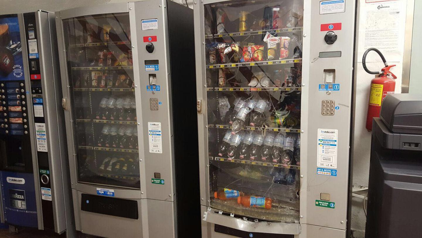 Alghero, banda di ladri prende di mira tabaccherie, “h24” e sale giochi 