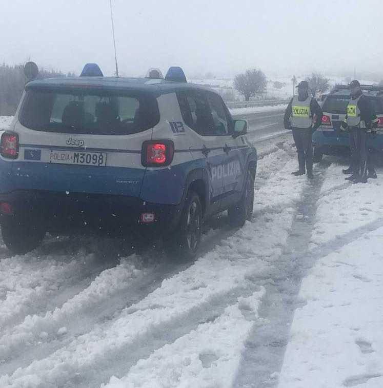 Neve, aule chiuse a Fonni e Ollolai 